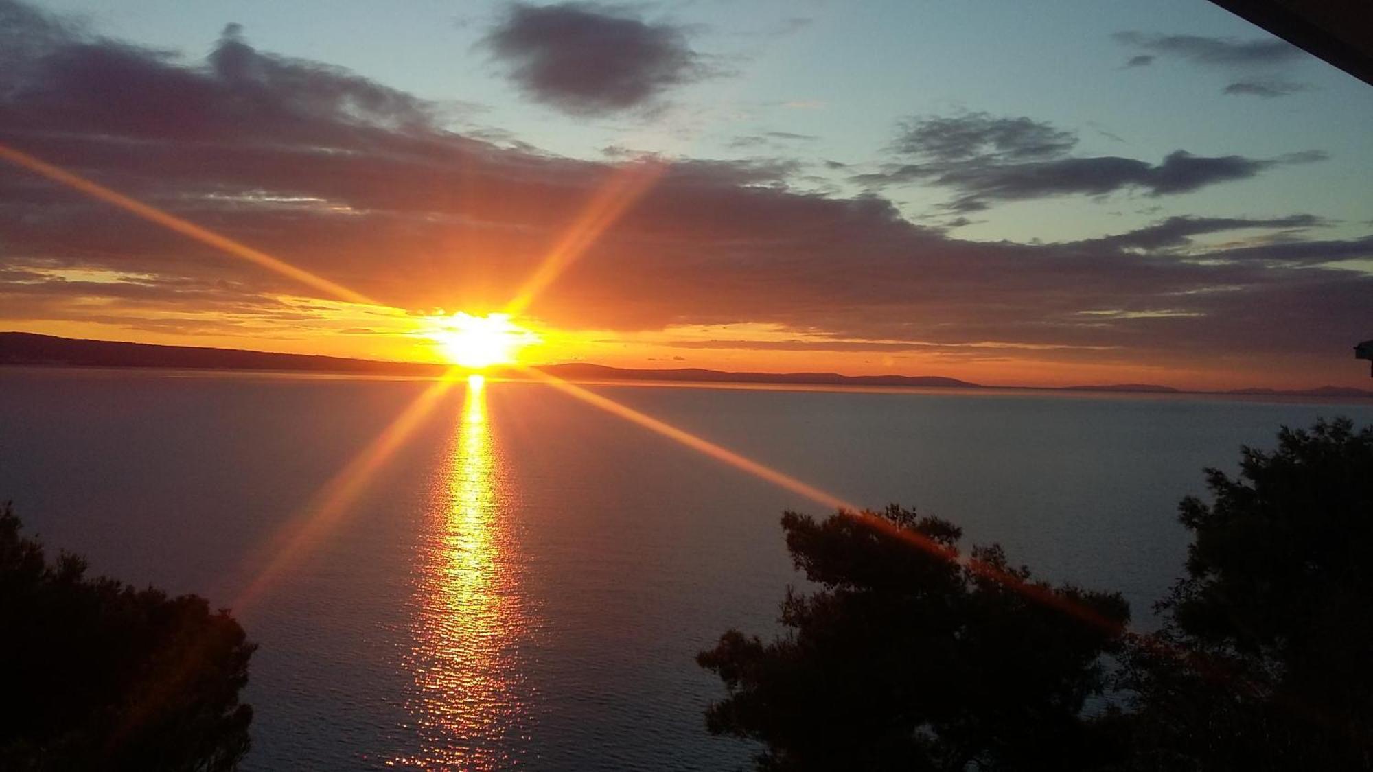Sunrise Vid Leilighet Dugi Rat Eksteriør bilde